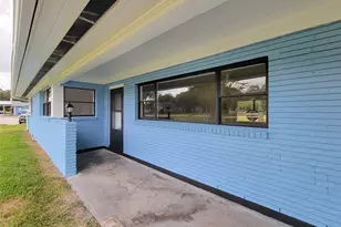 2605 W Dumble St, Alvin, TX 77511 - Photo 29