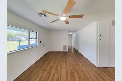 2605 W Dumble Street, Alvin, TX 77511 - Photo 11