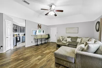 710 Razee Court, Crosby, TX 77532 - Photo 9