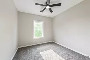 4723 Mallow St, Houston, TX 77033 - Photo 27