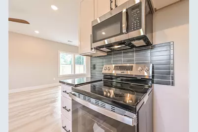 4723 Mallow Street, Houston, TX 77033 - Photo 15