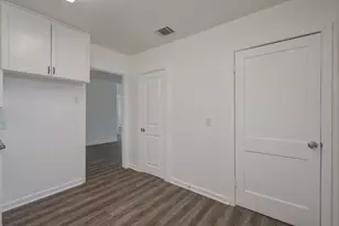 5213 Malmedy Rd, Houston, TX 77033 - Photo 13