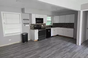 4611 Nevada, Dickinson, TX 77539 - Photo 3