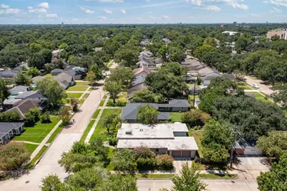 5502 Dumfries Drive, Houston, TX 77096 - Photo 17