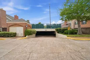 864 Augusta Dr, Houston, TX 77057 - Photo 25