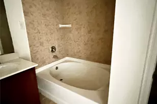 19226 Flint Oak Ct, Houston, TX 77073 - Photo 11