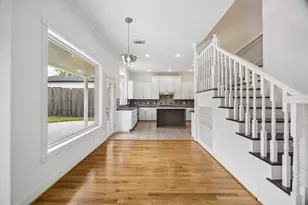 725 E 13th 1/2 St, Houston, TX 77008 - Photo 17