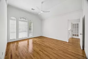 725 E 13th 1/2 St, Houston, TX 77008 - Photo 7