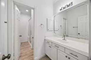 725 E 13th 1/2 St, Houston, TX 77008 - Photo 25