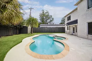 725 E 13th 1/2 St, Houston, TX 77008 - Photo 41