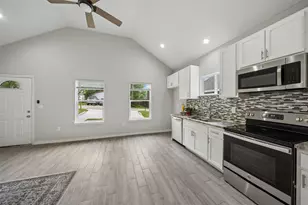 396 Westchase, Montgomery, TX 77316 - Photo 7