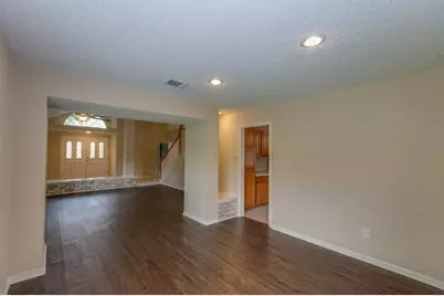 11310 Chiselhurst Way Court, Houston, TX 77065 - Photo 9