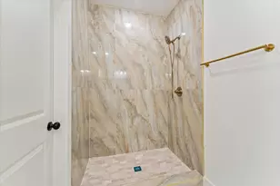 9109 Henrietta St, Houston, TX 77088 - Photo 21