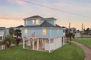 25246 Intrepid Ln, Galveston, TX 77554 - Photo 43
