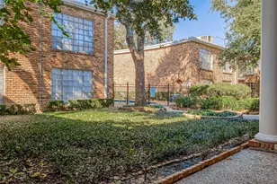 2201 Fountain View Dr, Houston, TX 77057 - Photo 29