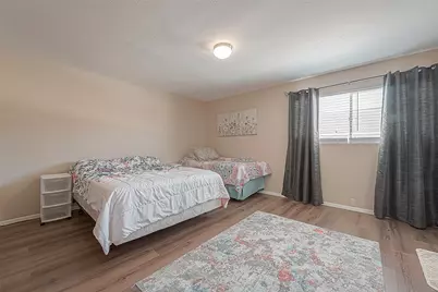 2201 Fountain View Drive #30, Houston, TX 77057 - Photo 17