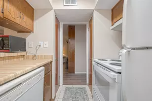 2201 Fountain View Dr, Houston, TX 77057 - Photo 15