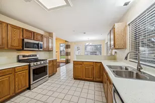 6327 Box Bluff Ct, Sugar Land, TX 77479 - Photo 13