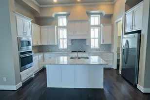 2705 Kennedy St, Houston, TX 77003 - Photo 9