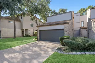 880 Tully Rd, Houston, TX 77079 - Photo 3