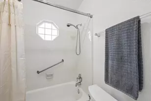 910 Country Pl Blvd, Pearland, TX 77584 - Photo 13