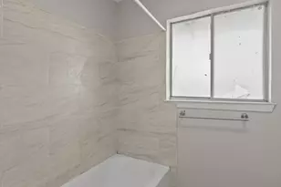8001 S Loop E, Houston, TX 77012 - Photo 13