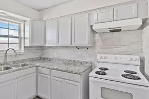 8001 S Loop E, Houston, TX 77012 - Photo 3