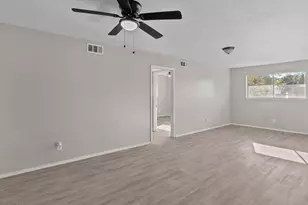 8001 S Loop E, Houston, TX 77012 - Photo 5