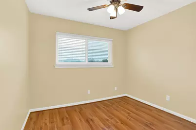 1870 Saxony Lane, Nassau Bay, TX 77058 - Photo 15