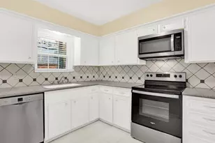 1870 Saxony Ln, Nassau Bay, TX 77058 - Photo 3