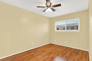 1870 Saxony Ln, Nassau Bay, TX 77058 - Photo 13