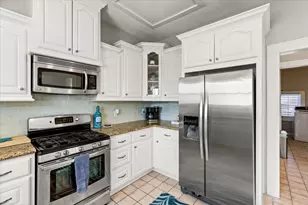 1414 Avenue M, Galveston, TX 77550 - Photo 25