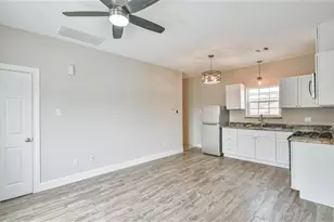 1414 Avenue M, Galveston, TX 77550 - Photo 43