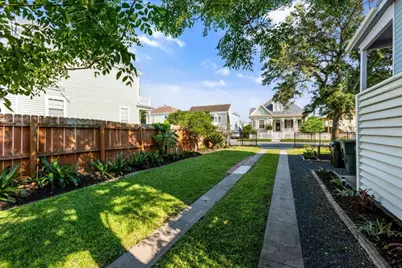 1414 Avenue M, Galveston, TX 77550 - Photo 35