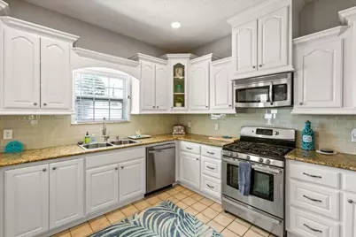 1414 Avenue M, Galveston, TX 77550 - Photo 23