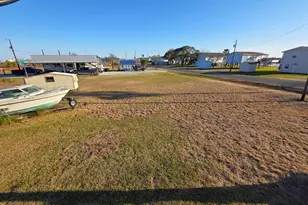 405 Blue Water Blvd, Sargent, TX 77414 - Photo 23