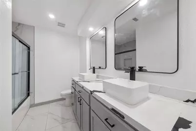 6011 Green Falls Drive, Houston, TX 77088 - Photo 19