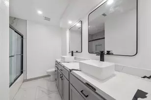 6011 Green Falls Dr, Houston, TX 77088 - Photo 19