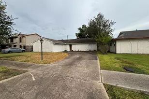 10130 Sageplum Dr, Houston, TX 77089 - Photo 1
