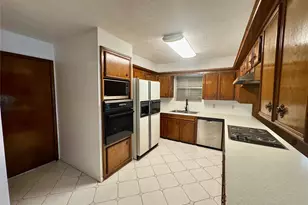 10130 Sageplum Dr, Houston, TX 77089 - Photo 5