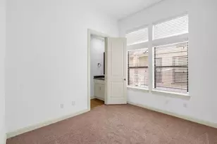 3223 Maxroy St, Houston, TX 77008 - Photo 25