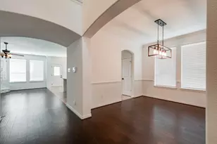 2813 Lost Maples Dr, Pearland, TX 77584 - Photo 9