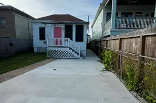 3009 Avenue Q, Galveston, TX 77550 - Photo 17