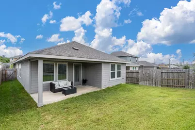 219 Charles Ridge Drive, Conroe, TX 77316 - Photo 3
