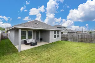 219 Charles Rdg Dr, Conroe, TX 77316 - Photo 3