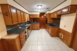 913 Cannan Dr, Angleton, TX 77515 - Photo 35