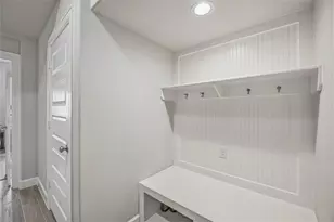 3904 Centre Plains Way, Houston, TX 77043 - Photo 5