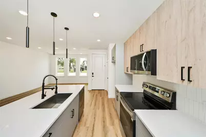 5201 Fairchild Street #B, Houston, TX 77028 - Photo 7