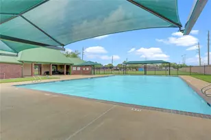 3302 S Bending Oaks Ln, Pearland, TX 77584 - Photo 13