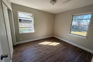 8306 Minnesota St, Houston, TX 77034 - Photo 11